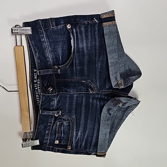 American Eagle super stretch dark wash size 2 jean shorts - Picture 2 of 8